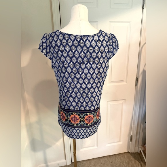 GB Blue Printed Cap Sleeve Blouse – M - NWOT - Picture 3 of 10